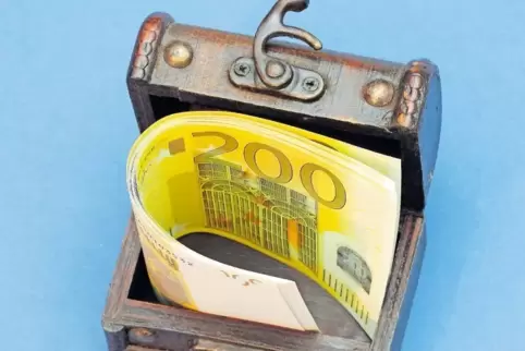 Mehr in der Schatulle: Läuft alles nach Plan, kann Kämmerer Dieter Feid bald mehr Geld für die Stadt behalten.