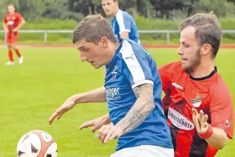 Deidesheims Mario Seckinger (links, rechts der Diedesfelder Tim Rudolph) gehörte zu den besten Spielern.