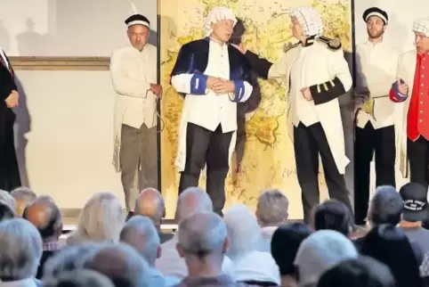 Im noch jungen Landkreis hatten vornehme Herren mit Perücken das Sagen.