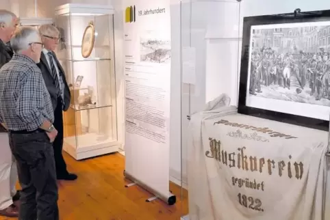Die Exponate beleuchten schlaglichtartig Wegmarken von 650 Jahren Stadtgeschichte.