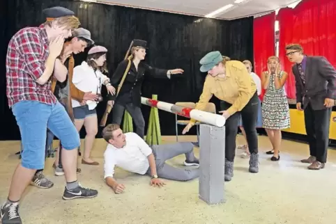 Szenen aus dem Stück „Eine Nacht im August“werden Schüler aus Bad Bergzabern und Herxheim bei einem Fest am 14. Juni aufführen.