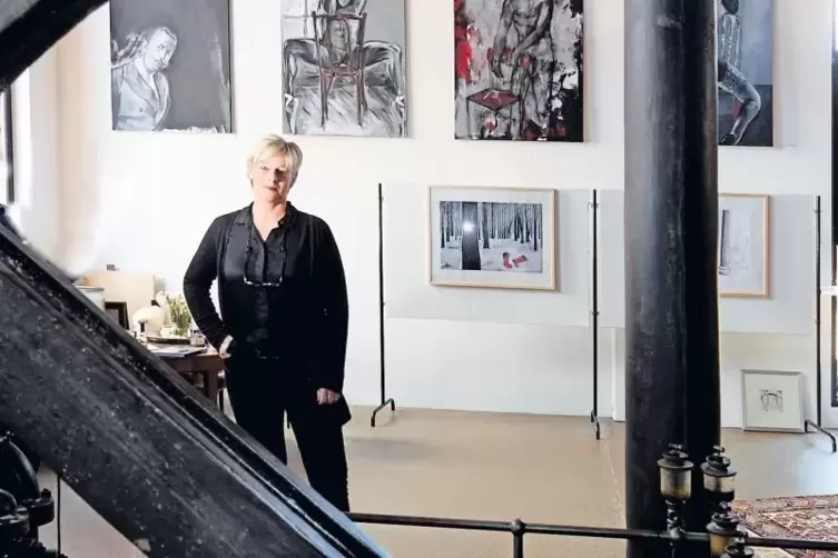 Kunst in der alten Maschinenhalle präsentiert Marion Drechsler.