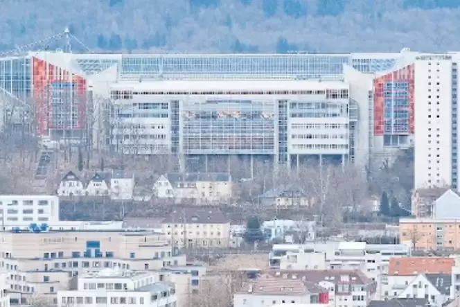 Gehört seit 2003 der Stadt Kaiserslautern: das Fritz-Walter-Stadion.