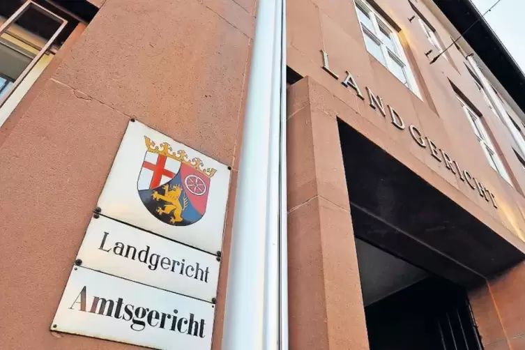 Am Landgericht Frankenthal gibt es zwei Kammern, die sich mit Handelssachen beschäftigen.