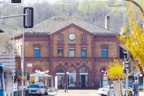 In vier Jahren wird das Gebäude 150 Jahre alt. Schon vorher soll es den Besitzer wechseln.