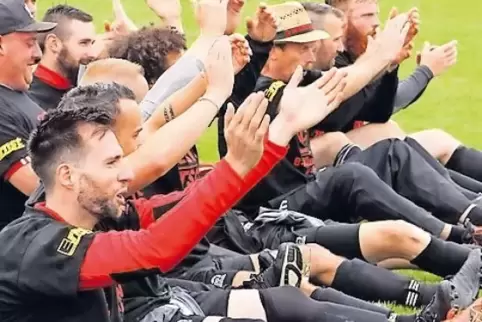 Meister in bester Partylaune: der TSC Zweibrücken II.
