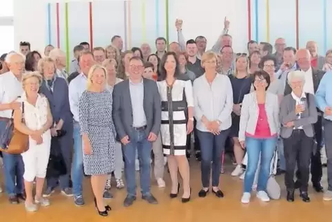 Im Sitzungssaal der Verbandsgemeinde Pirmasens-Land empfingen am Pfingstsamstag Bürgermeisterin Silvia Seebach und Landrätin Sus