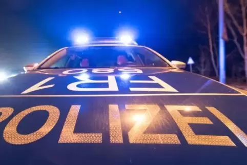 Die beiden Verdächtigen sollen Teil einer Gruppe gewesen sein, die zwei junge Männer schwer verletzt haben. Archivfoto: Dpa