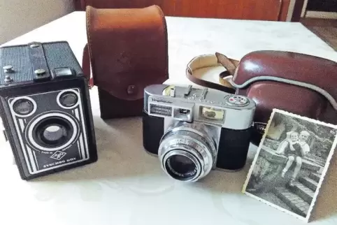 Die „Agfa Box“ (links) war Wilfred Mahlers erste Kamera.