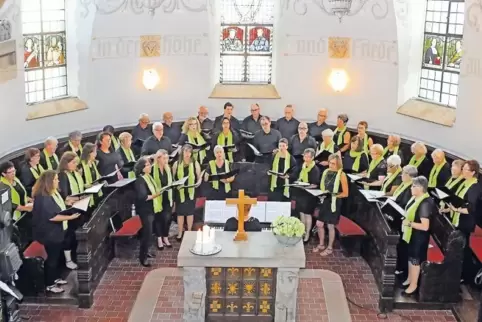 Die Frauenstimmen sind in der Mehrzahl beim größten Kirchenchor in der Region.