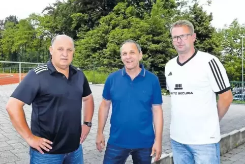 Der Sportliche Leiter, der neue und der alte Trainer auf dem Schillerhain: Gerhard Schmidt, Gerhard Kotysch und Stephan Ruby (vo