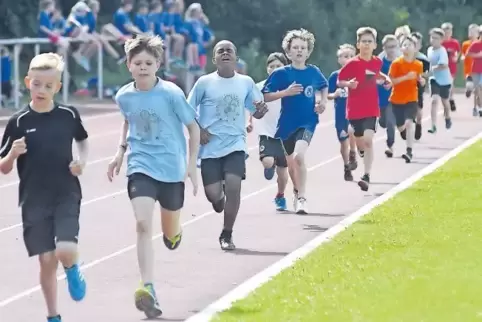 1000 Meter können verdammt lang sein, so wie auch am Dienstag beim Grundschulsportfest in Göllheim.