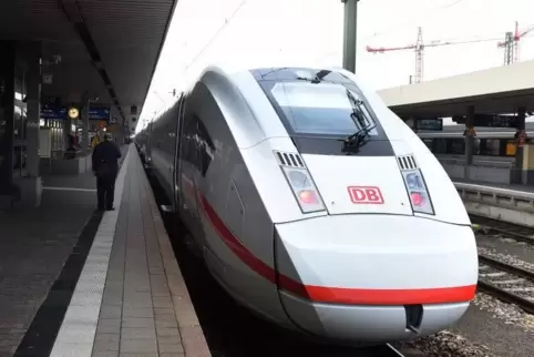 Der neue ICE 4 wird auf der Strecke von Hamburg über Mannheim (Foto) nach Stuttgart eingesetzt. Foto: Kunz 