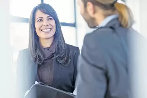 Guter Rat in schwerer Lage: Job-Coaching kann Arbeitnehmern bei manchen Fragen weiterhelfen – ist aber nicht immer das richtige 