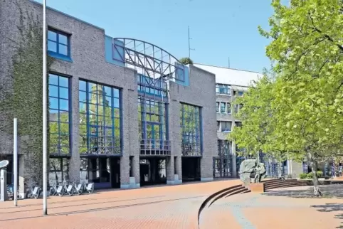 Sollte in der Kreisverwaltung während des Hochstraßenabrisses weiter gearbeitet werden, muss es Körner zufolge gut verpackt werd
