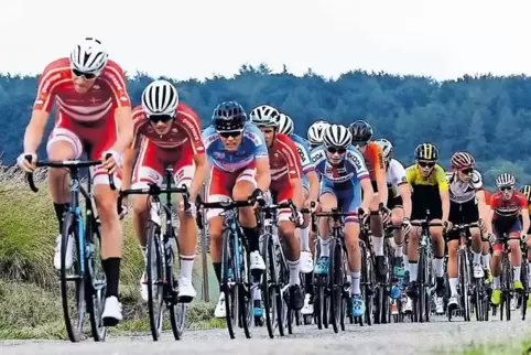 Da war noch nicht abzusehen, dass der Tag einen ungewöhnlichen Ausgang nehmen würde: das Hauptfeld der 31. Saarland Trofeo auf d