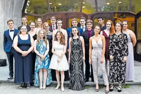 Sie feierten den Schulabschluss auch mit einem Ball bis nach Mitternacht: die Absolventen der Waldorfschule.