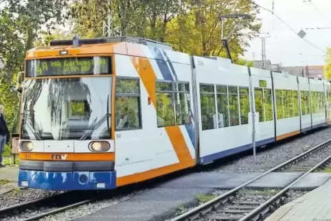 Gutes Vorbild: Bei der Rhein-Haardtbahn funktioniert die Zusammenarbeit über die Grenzen der Kommunen hinweg.