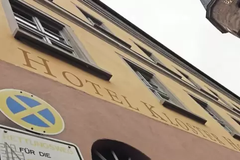 Podest statt Drehleiterauto: Laut Verbandsgemeinde wird die Stadt Hornbach mit der Denkmalschutzbehörde eine „bauliche Lösung“ f