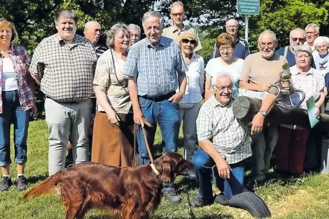 Halten dem Verein seit Jahrzehnten die Treue und legen zig Kilometer zurück: die Geehrten des PWV Steinbach.