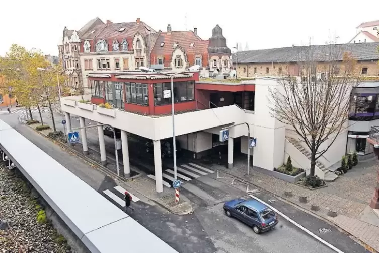 Der &bdquo;Pavillon&ldquo; am Ostring-Center.