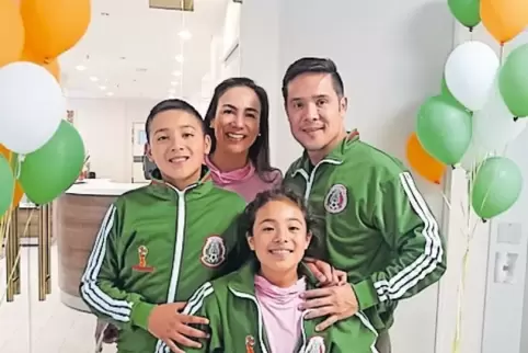 Oskar, Karla, Romina und Oscar Manguy aus Tijuana im Hotel Salut.