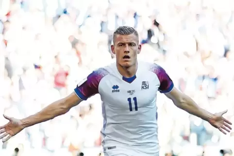 In Augsburg ein Garant für den Bundesliga-Verbleib: Islands Tor-Held Alfred Finnbogason.