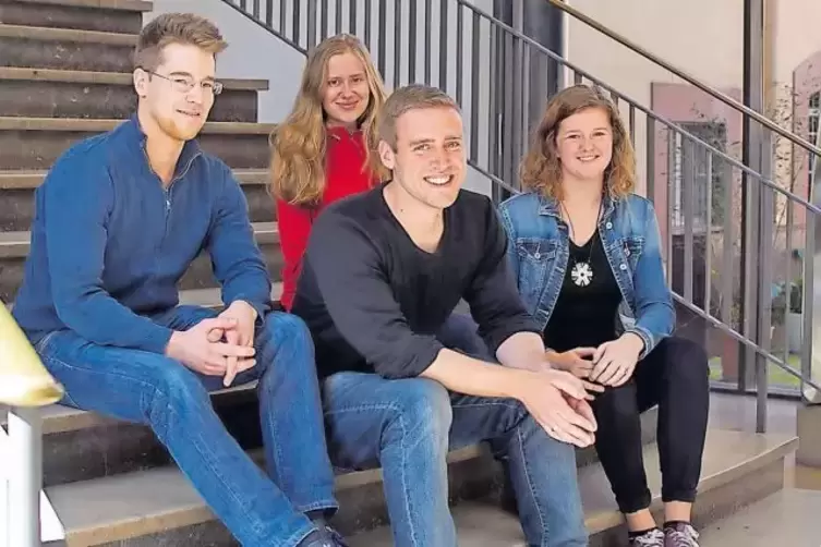 Studenten mit sozialem Anspruch (von links): Philipp Heimbach, Sandra Henninger, Patrick Liebmann und Julia Steger.