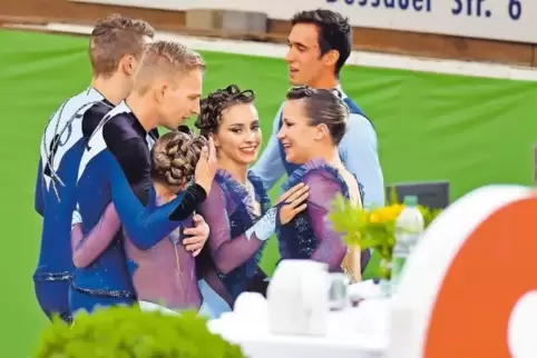 Chiara Congia (Mitte) mit (von links) Justin van Gerven, Torben Jacobs, Jana Zelesny, Corinna Knauf und Thomas Brüsewitz sind da