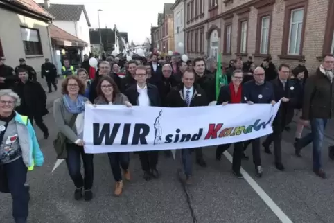 Das Bürgerbündnis „Wir sind Kandel“ hat schon ganz unterschiedliche Aktionen organisiert. Hier wurde gemeinsam mit Kommunalpolit