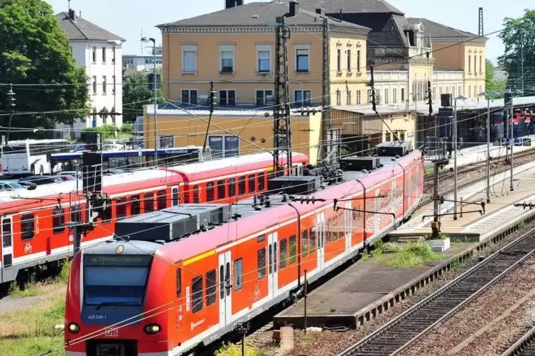 Die S-Bahn-Linien von Mannheim nach Neustadt (Foto) und Kaiserslautern fahren meist wieder regulär. Wer von Ludwigshafen nach Sp