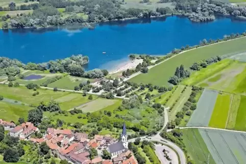 Der Baggersee Johanniswiesen ist am Samstag Schauplatz der der DLRG Trophy.