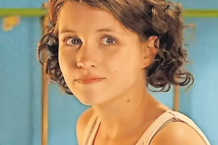 Janina Fautz in einer Szene des Films „Meine teuflisch gute Freundin“.