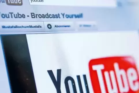 Plattformen wie Youtube müssen künftig schon während des Hochladens der Inhalte prüfen, ob diese urheberrechtlich geschützt sind