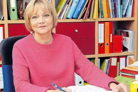 Freut sich auf einen neuen Lebensabschnitt, wird aber auch Schüler und Kollegen vermissen: Edith Knötzsch, seit 16 Jahren Leiter