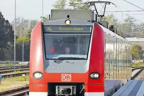 Eine von zwei S-Bahn-Linien fährt nun wieder durchgehend von Mannheim bis Germersheim.