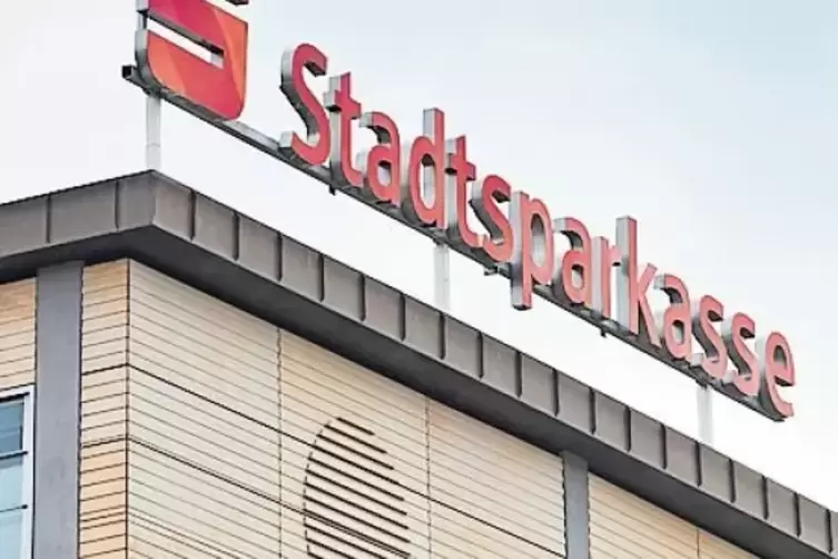 Stadtsparkasse Kaiserslautern:Bilanzsumme 2017: 1,103 Milliarden EuroKreditvolumen: 801,7 Millionen EuroKundeneinlagen:  849,1 M