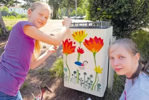 In Dahn wurden im Rahmen des „Changemaker“-Projektes die Mülltonnen bemalt, um den Schulhof zu verschönern.