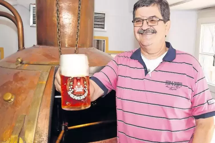 Schwört auf den Gerstensaft: Braumeister Franz Müller stellt sein Bier nach alter Tradition und überlieferten Klosterrezepten he