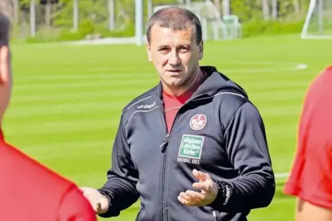 Genauer Beobachter: Manfred Paula, Leiter des Nachwuchsleistungszentrums des 1. FC Kaiserslautern, setzt viele Hoffnungen in den