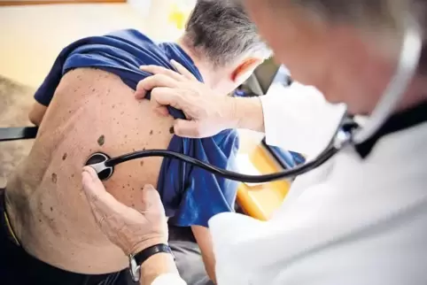 Laut Gesundheitsstaatssekretär Thomas Gebhart (CDU) teilte die Kassenärztliche Vereinigung mit, dass ein neues Konzept für den ä