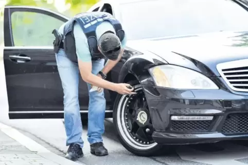 Werden Autoposer angezeigt, schreiten die Ordnungshüter zur Tat und kontrollieren die Fahrzeuge – versichert der Stadtsprecher.