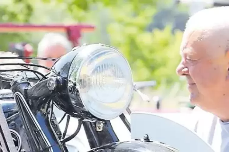 Auch Freunde alter Motorr&auml;der kamen auf ihre Kosten.