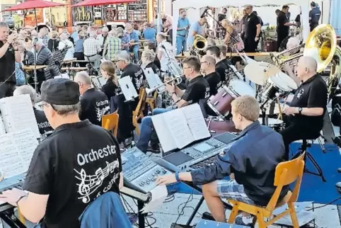 Das außersportliche Feld – hier das gut besuchte Platzkonzert des VT-Orchester im Juni – soll ausgebaut werden.