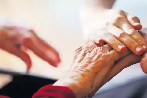 Krankenpflegevereine scheinen für junge Menschen nicht interessant zu sein. Die Mitgliederzahlen in den Ortsgruppen gehen stetig
