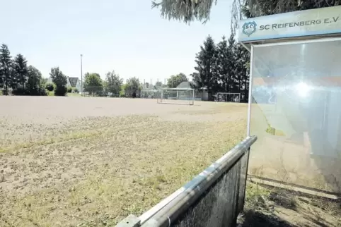 Der SC Reifenberg kann seinen Fußballplatz nicht mehr pflegen und überlegt, ihn aufzugeben.