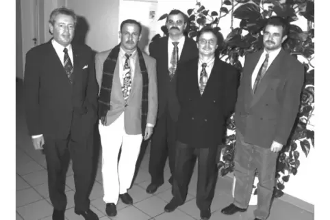 Der erste Vorstand der Aktiven Bürger (von links): Richard Dörzapf, Theo Dreyer, Willi Dudenhöffer, Reiner Hör, Günter Dreyer.