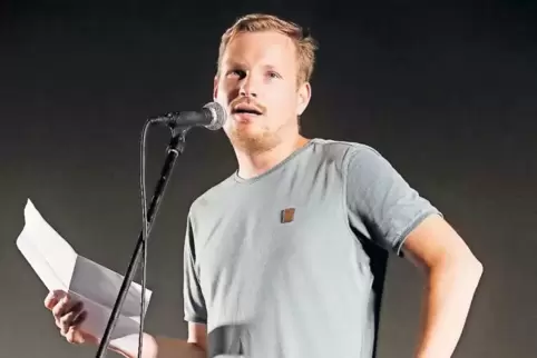 Jey Jey Günderling – Gewinner des Poetry Slam.