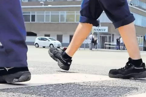Wie viele müssen bei Tenneco in Edenkoben gehen?