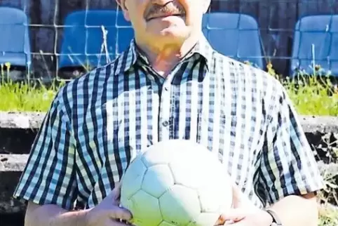 Ex-Trainer und seit 1986 Macher der AH-Fußballer des FC Merzalben: Gerhard „Max“ Merkel, der heute seinen 70. Geburtstag feiert.